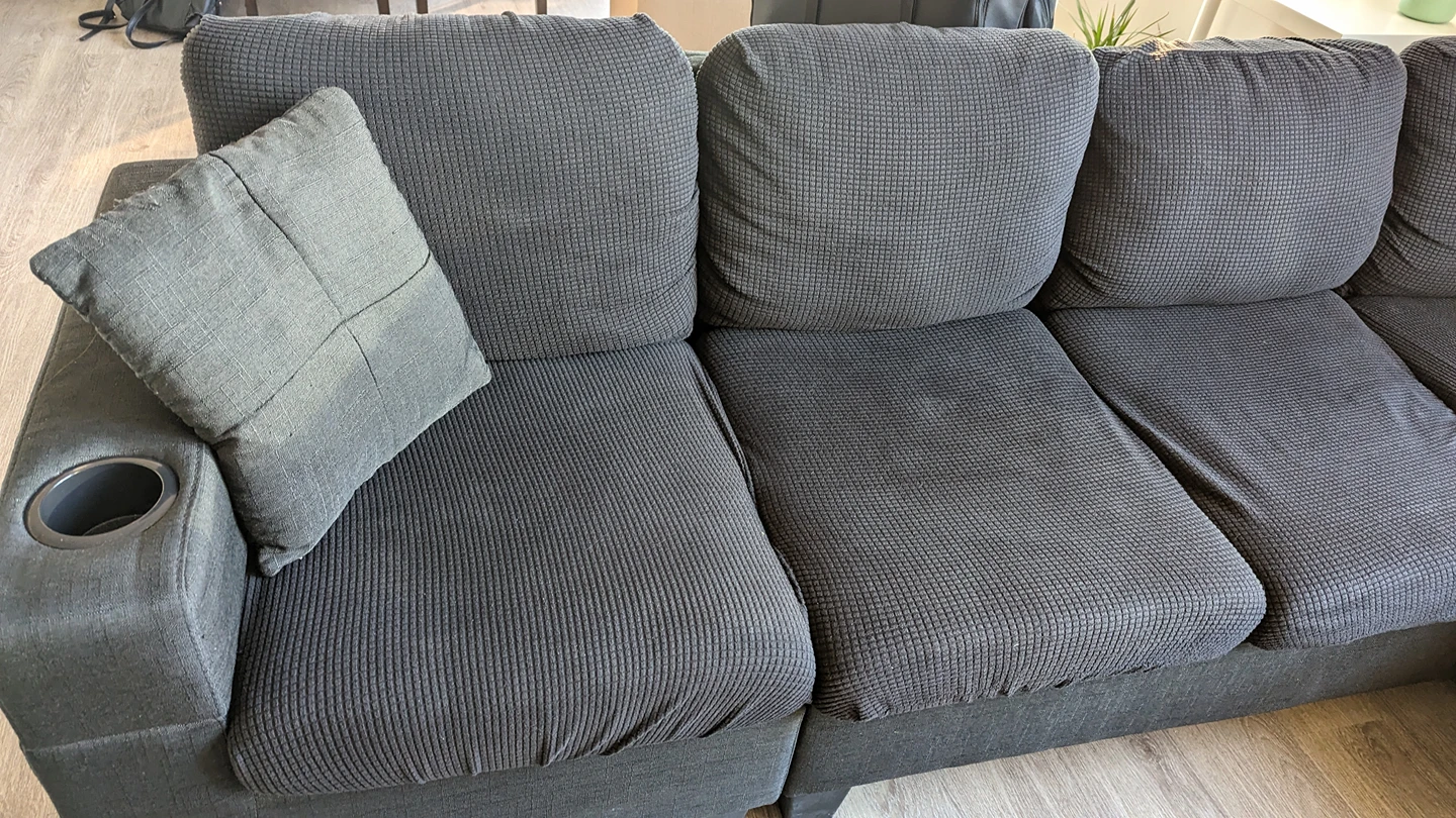 [For Oct 30] Sectional couch + 2 Cushions + 2 couch covers - photo 5