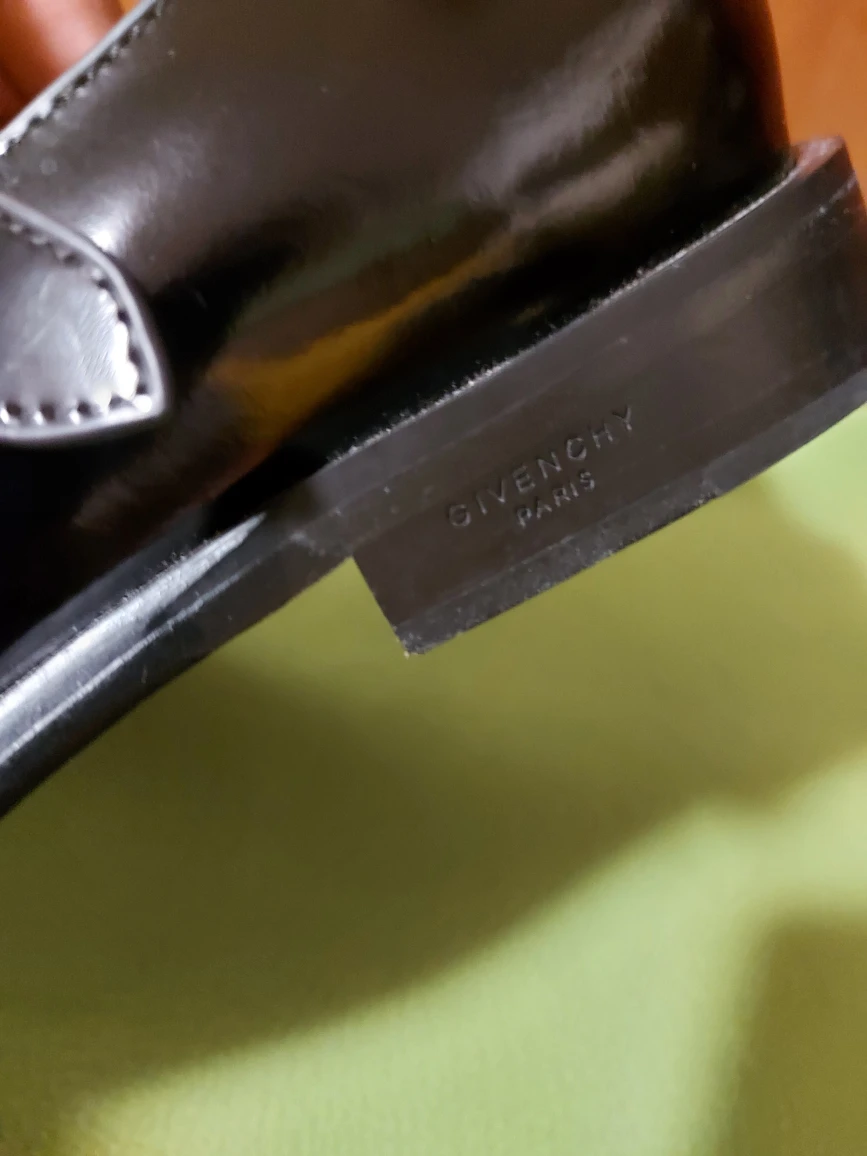 Authentic givenchy shoes image indicator(6)