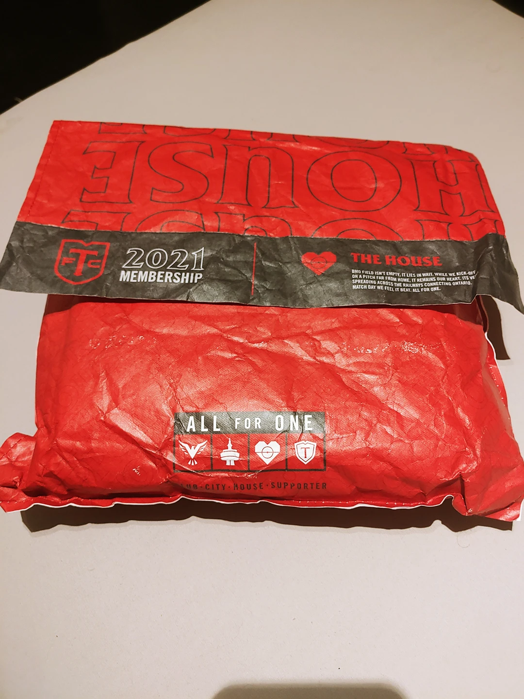 Toronto FC soccer TFC 2021 membership scarfs - photo 5