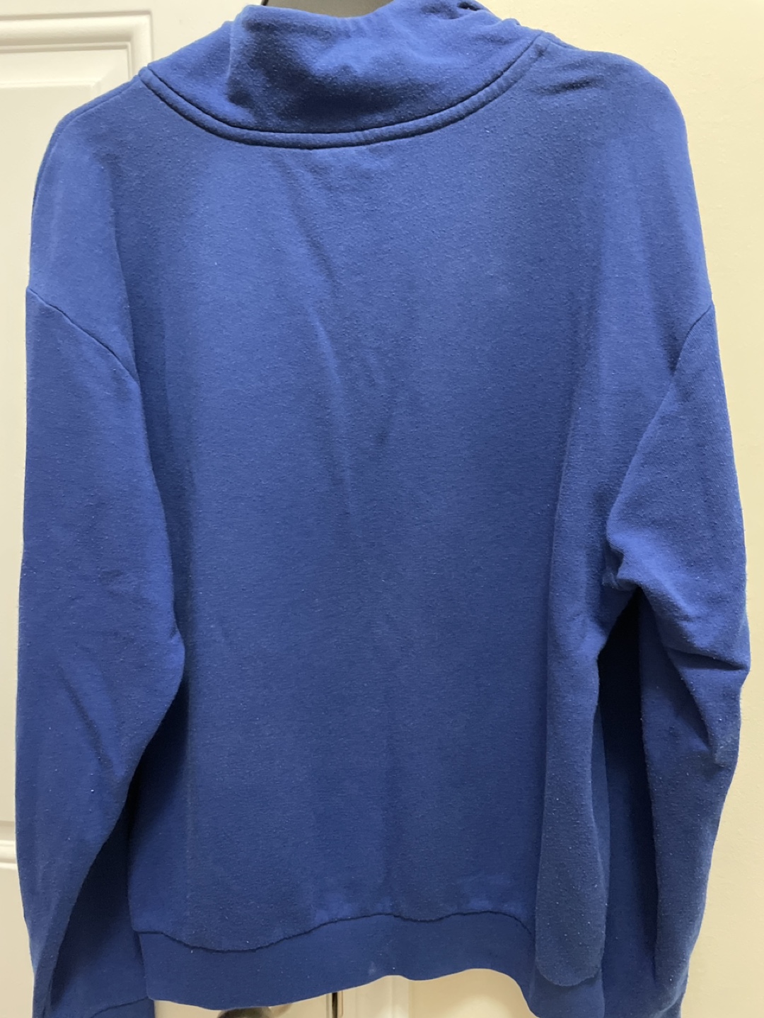 Pink Victoria secret sweater size S in good condition image indicator(3)