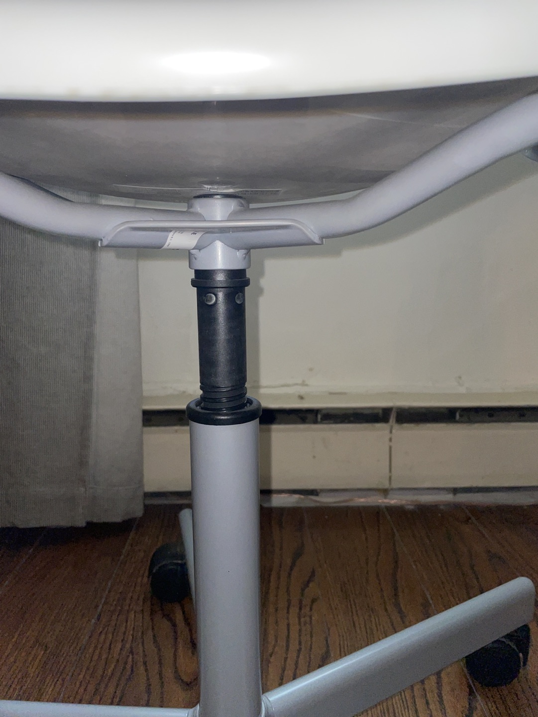 IKEA SNILLE rolling swivel desk chair - photo 2