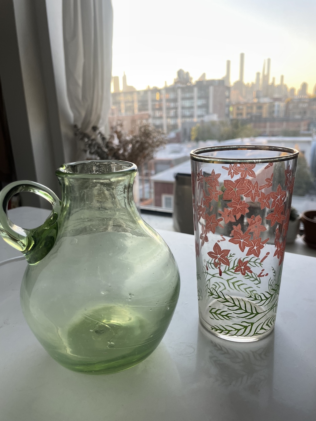 Vintage flower base/ pitcher and a flower glass - photo 2