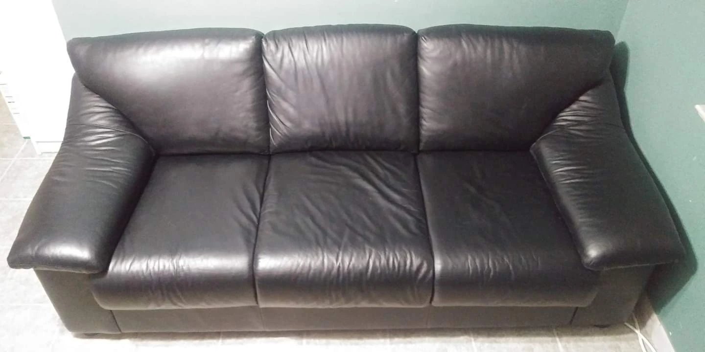 black leather pullout couch - photo 2