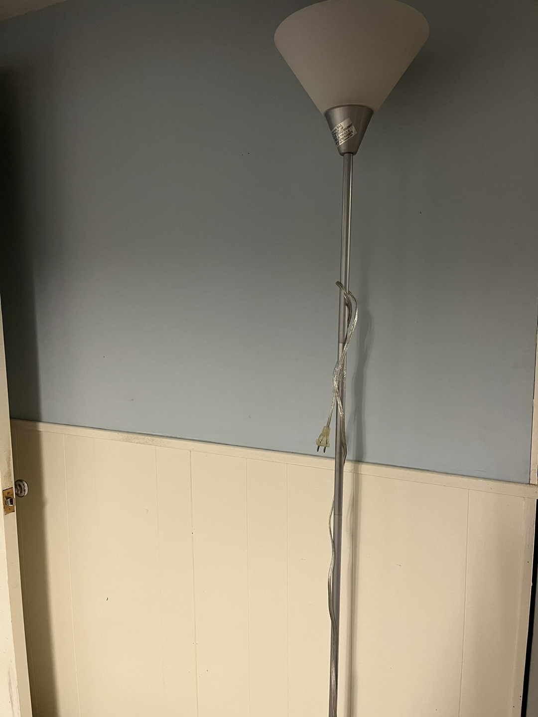 Floor lamp