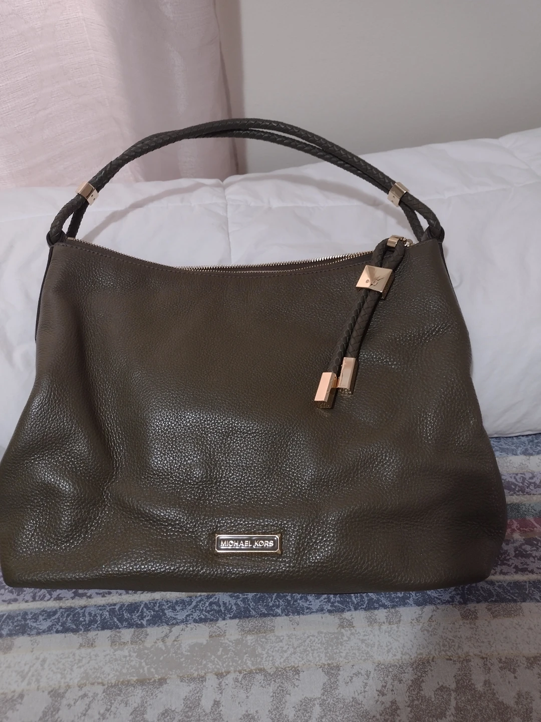 Michael Kors hand bag