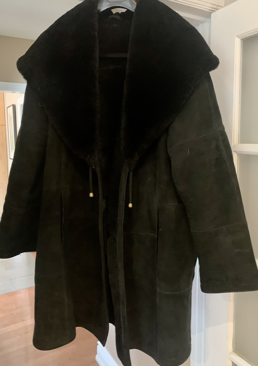 Womens shearling coat - size 44 (14) - photo 4