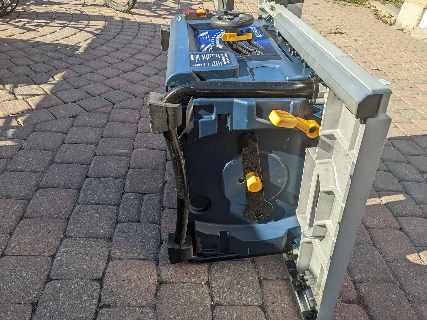 10" Portable table saw $200 - photo 3