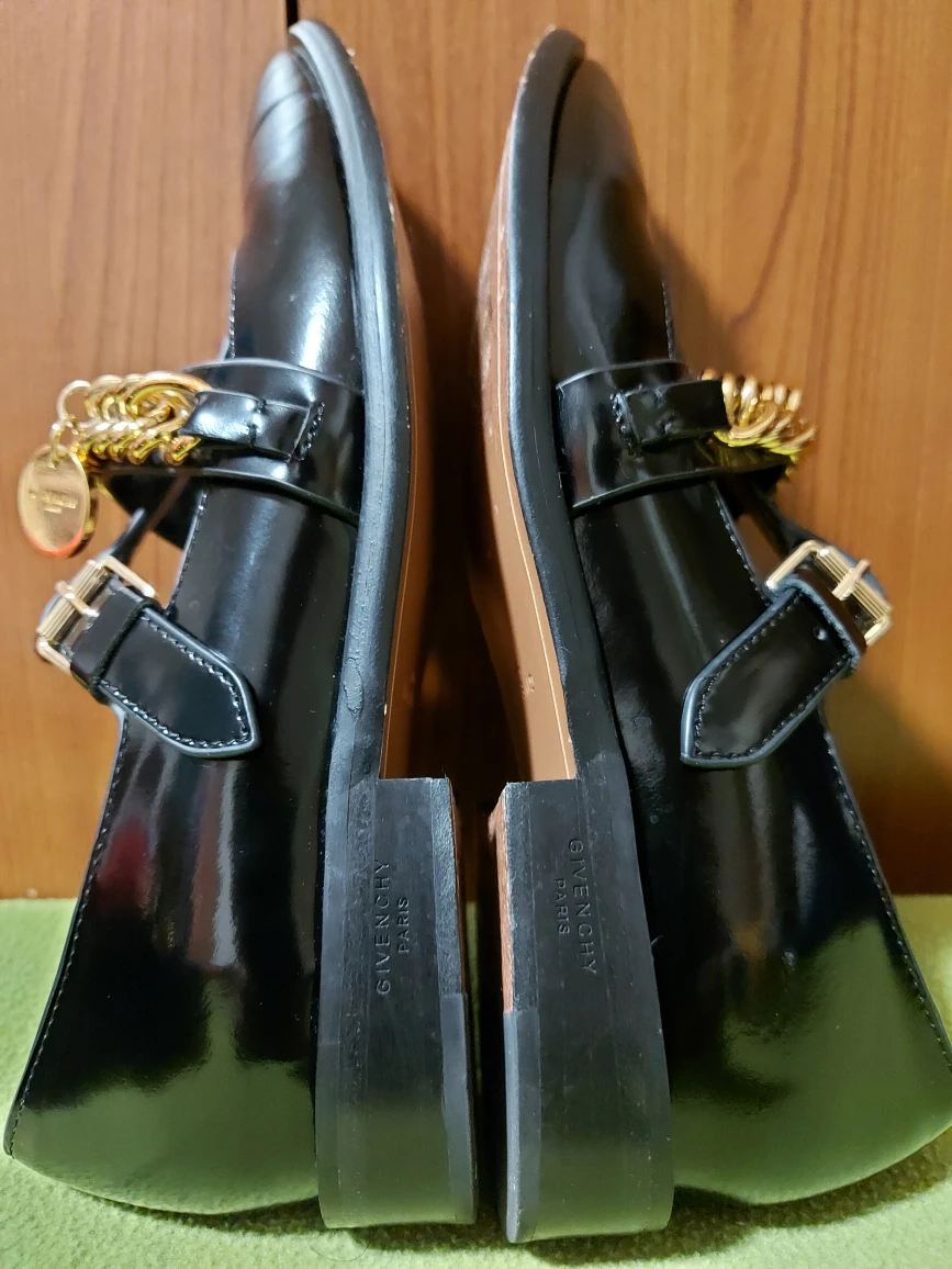 Authentic givenchy shoes image indicator(8)