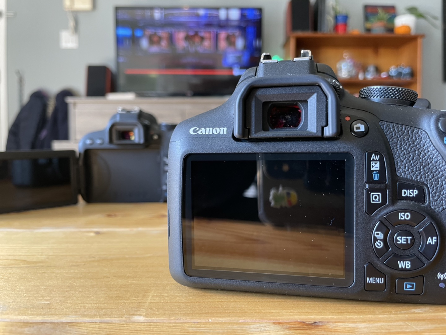 Canon T7 and T7i camera - photo 4