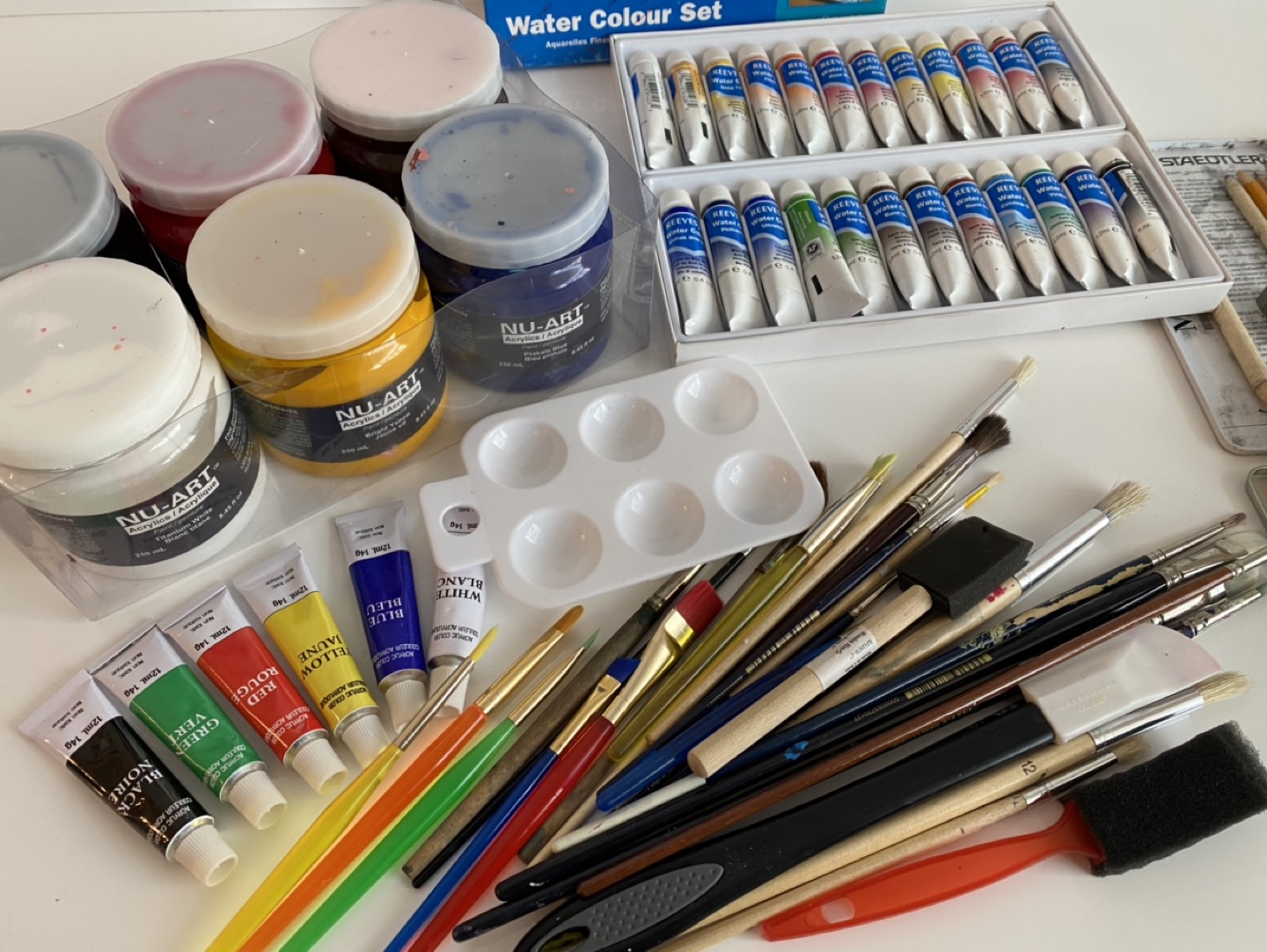 ART Supplies - paints, pencils, brushes, pens, markers ETC thumbnail