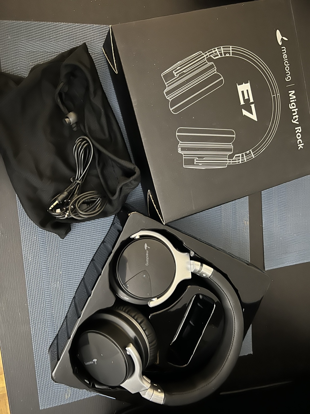 Bluetooth headphone