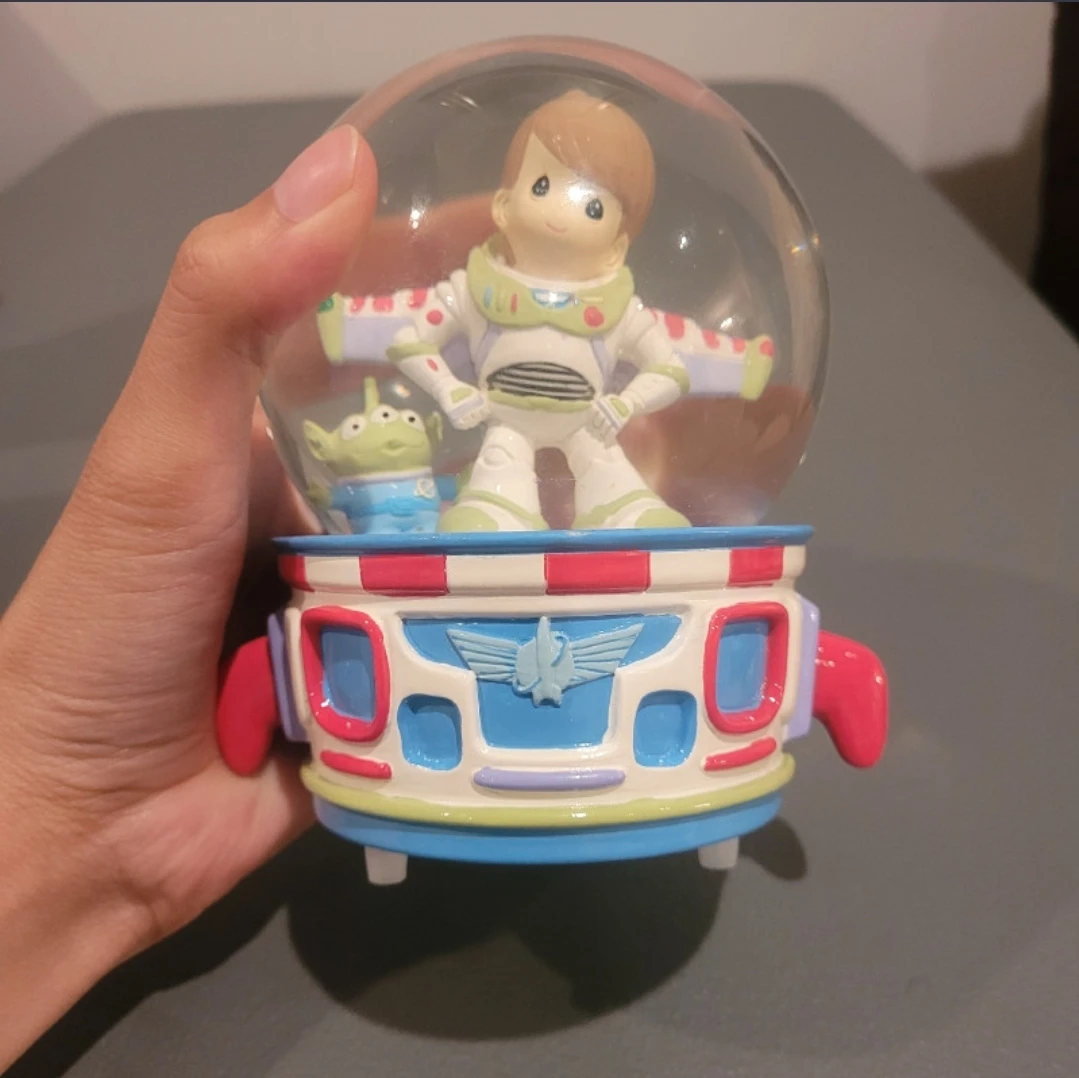 Precious Moments, Disney Collection, Boy As Buzz Lightyear image indicator(8)