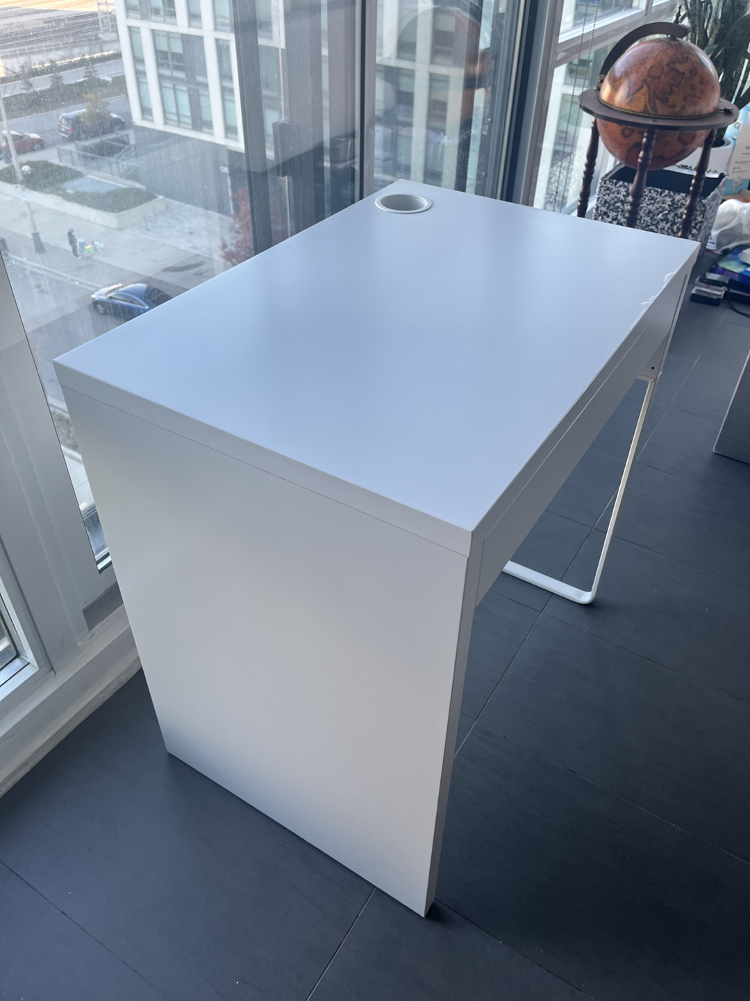Work desk and Chair - photo 2