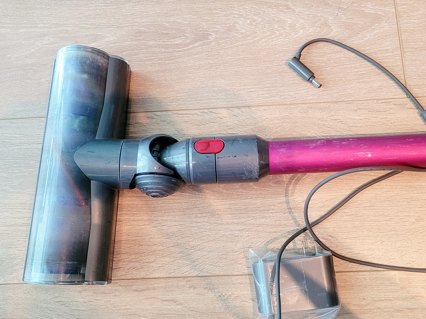 Dyson V7 Animal pro vacuum cleaner - photo 4