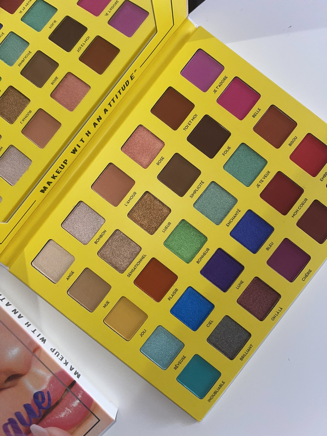RUDE C'est Fantastique EYESHADOW PALETTE image indicator(4)