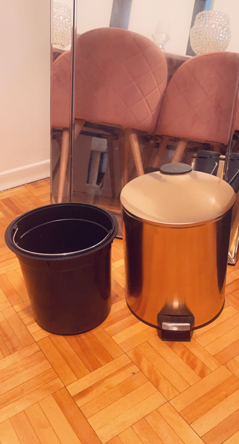 Bin (Golden) thumbnail