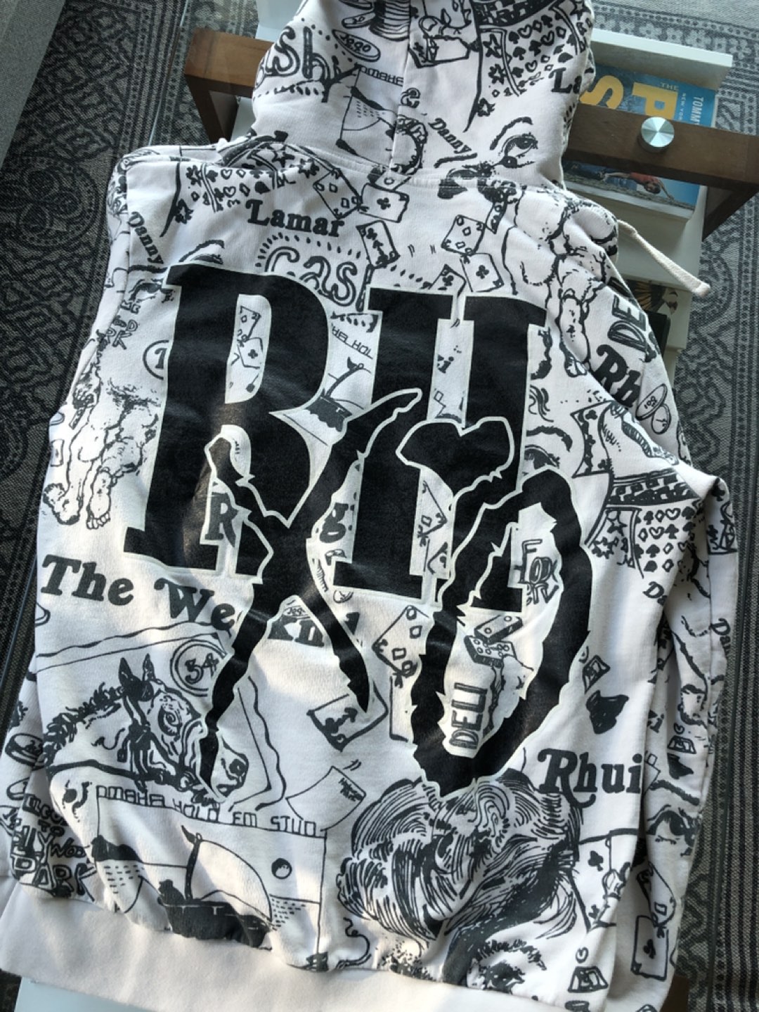 The Weeknd hoodie - authentic image indicator(3)