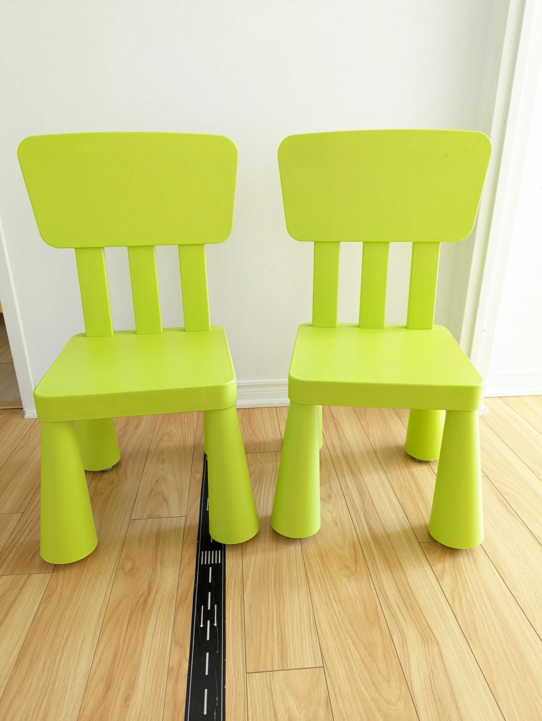 IKEA MAMMUT Children's chairs green
