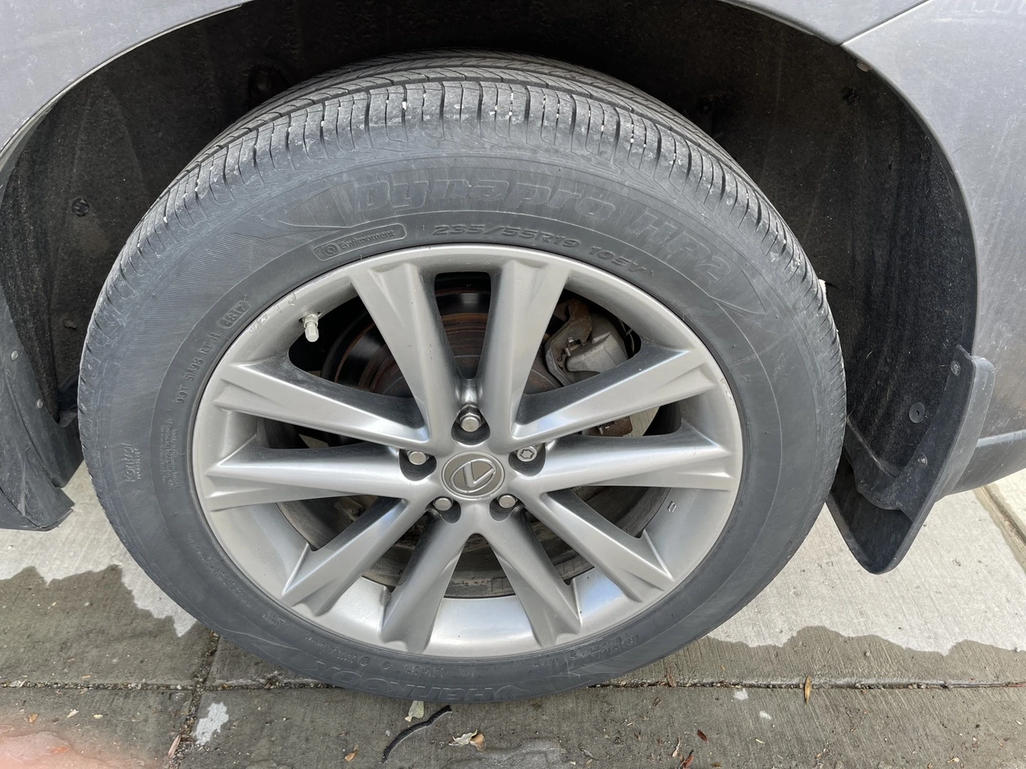 Used tire  four season 4 tire 235 / 55/ R19 only tire thumbnail