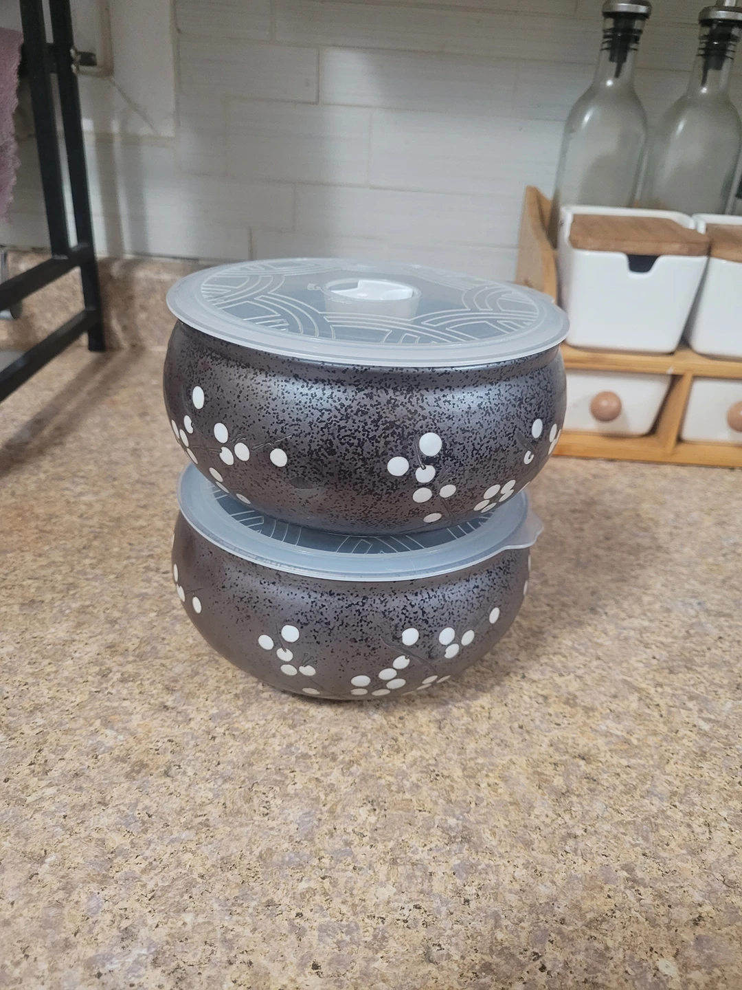 food containers - photo 3