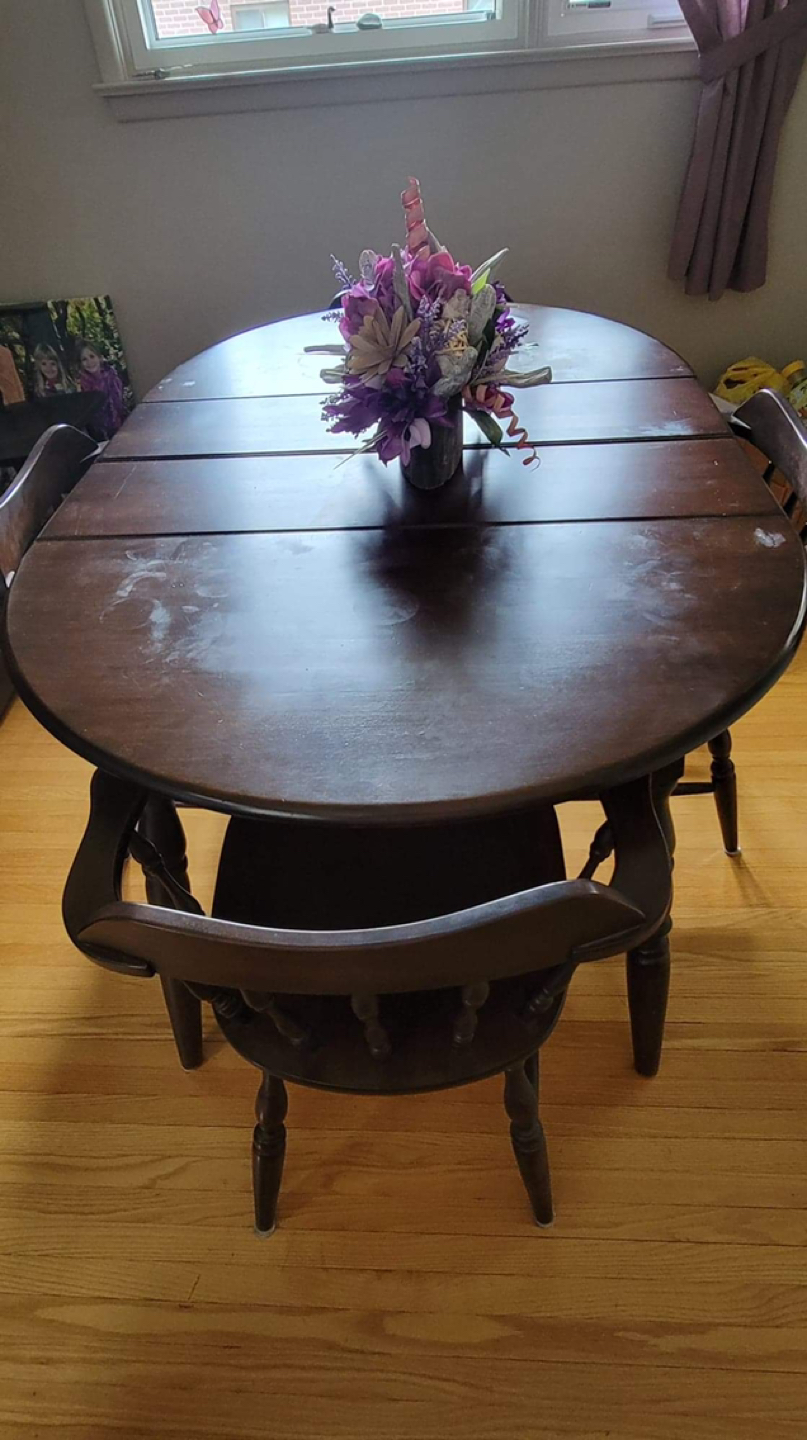 Table with 6 Captains Chairs image indicator(2)