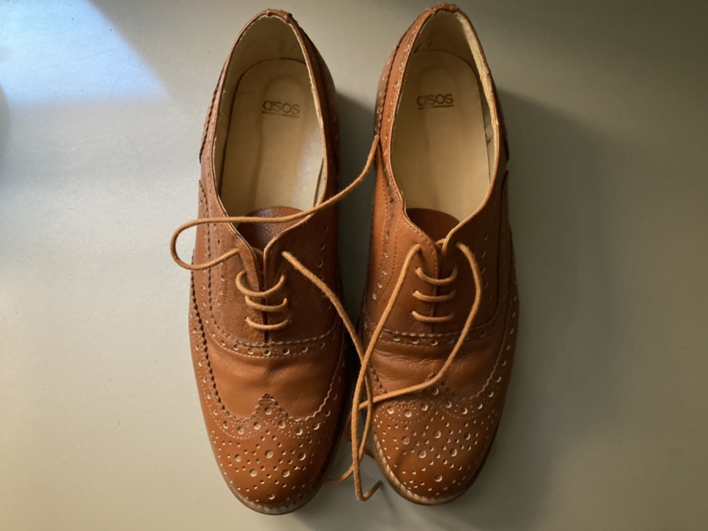 Tan leather oxfords thumbnail