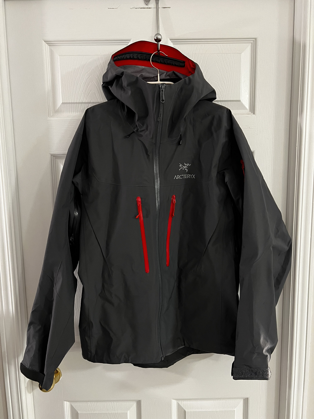 Arc’teryx Alpha SV Shell Jacket - M thumbnail