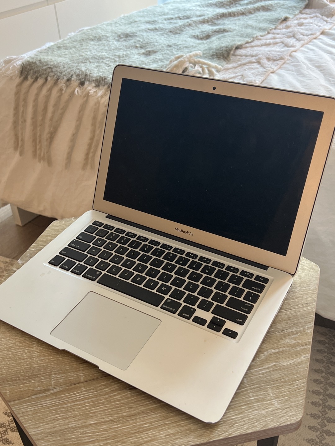 MacBook Air 2017 13-inch 128GB thumbnail