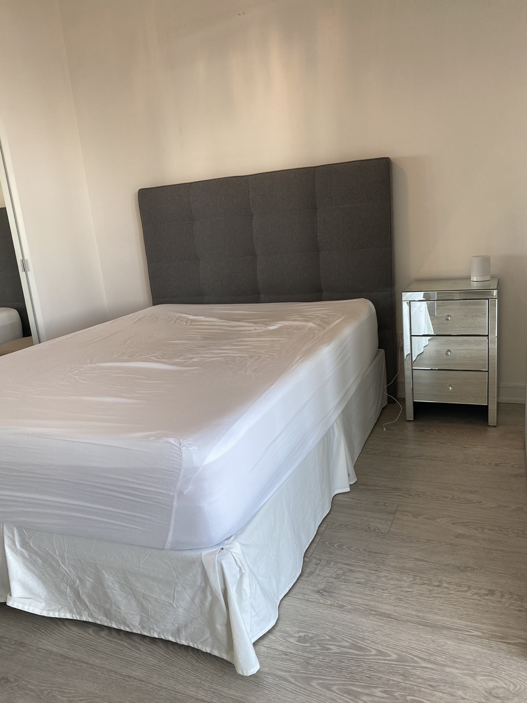 Queen bed - photo 5