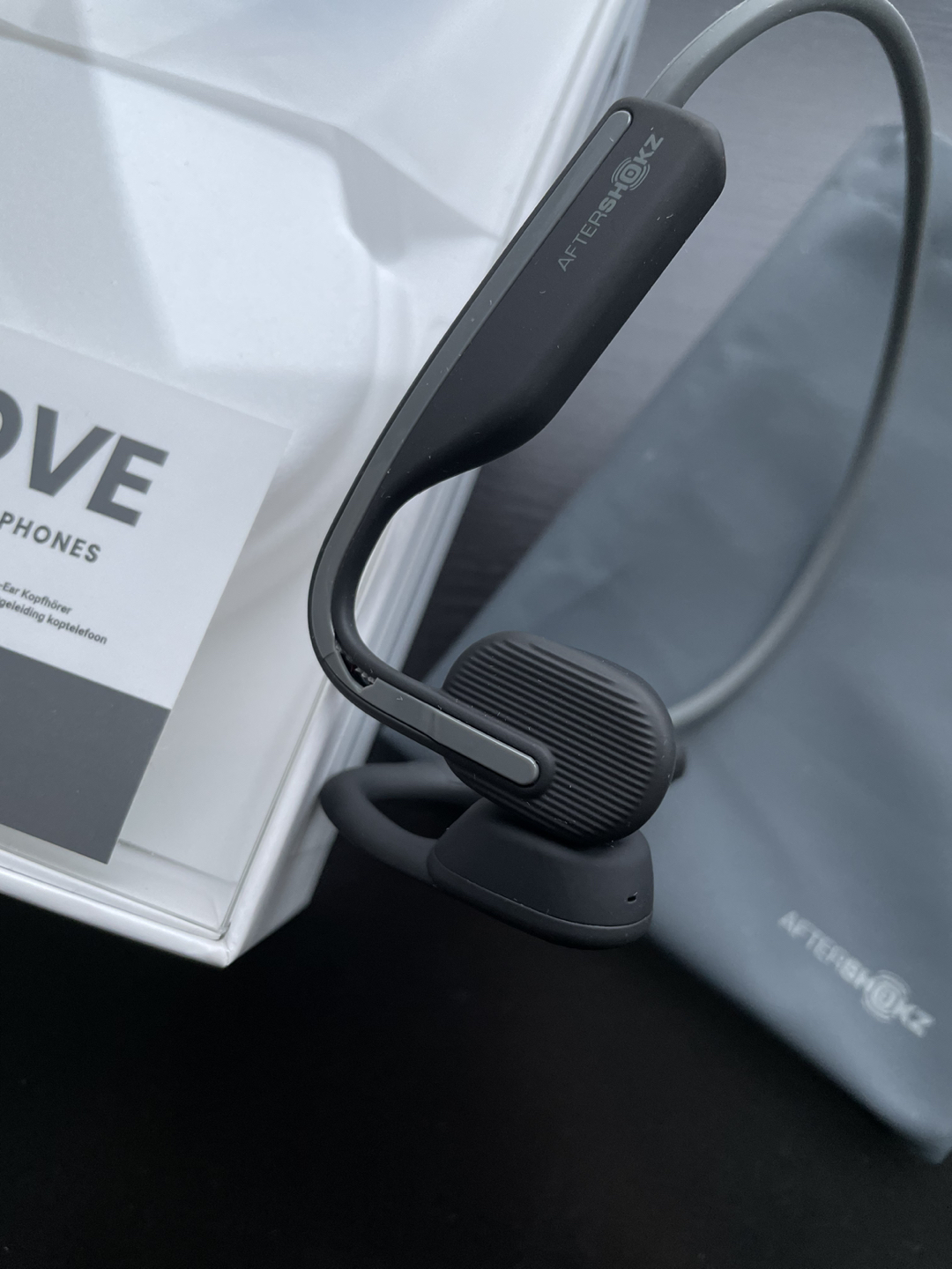 Bone conduction bluetooth headphones - photo 3