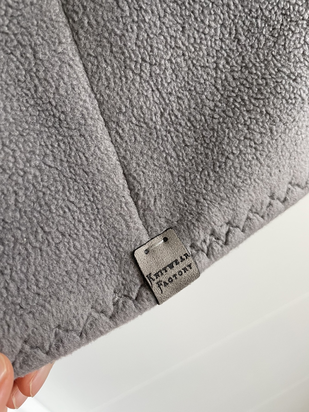 Thick fleece poncho - photo 3