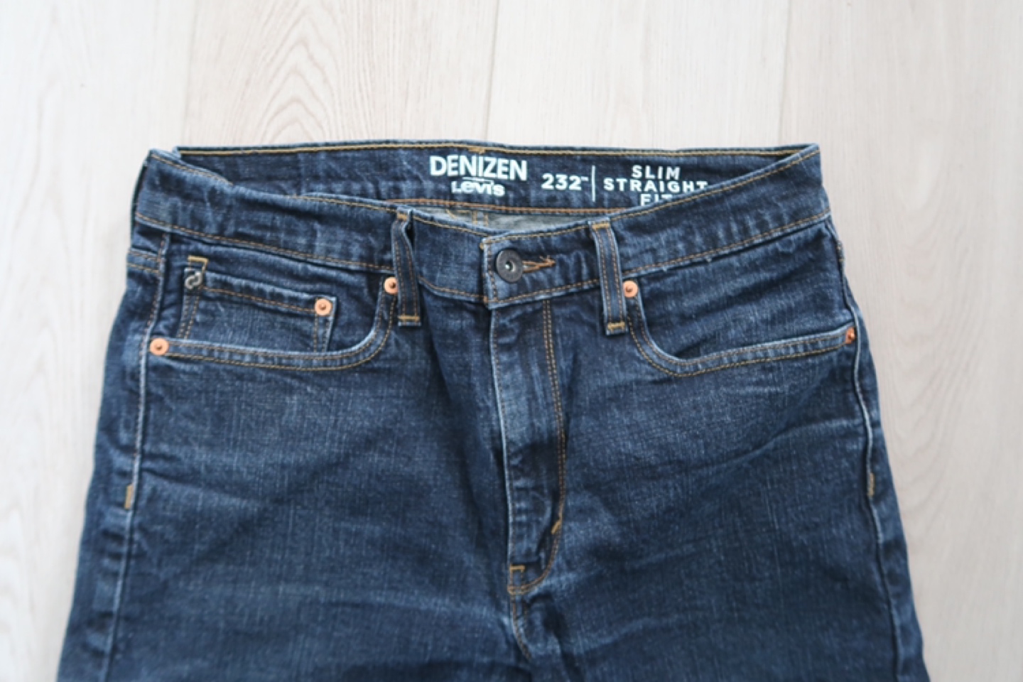 Levi’s Denizen 232 Slim Straight jeans image indicator(2)
