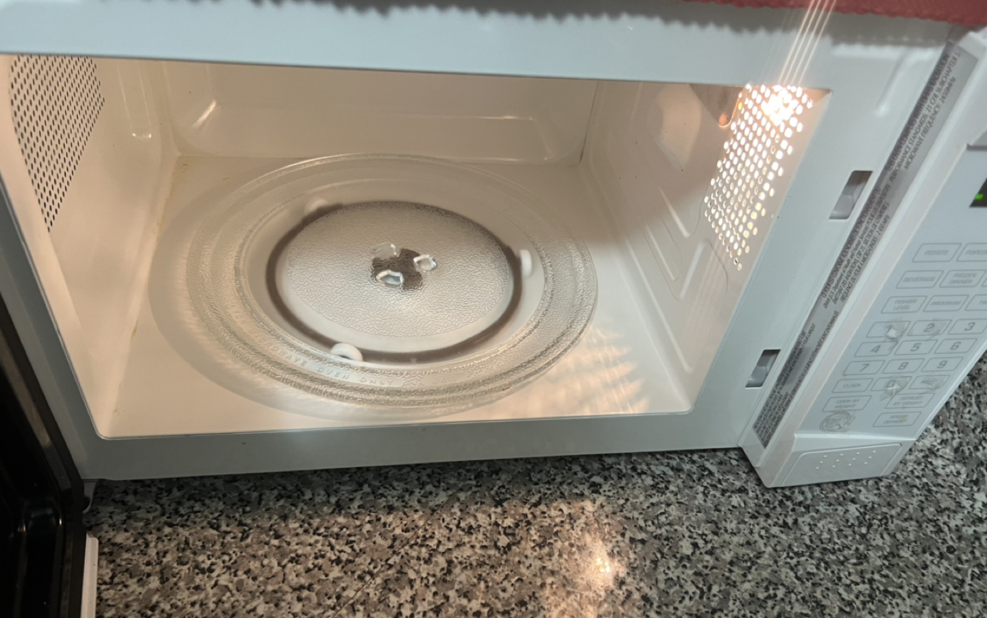 Microwave - photo 2