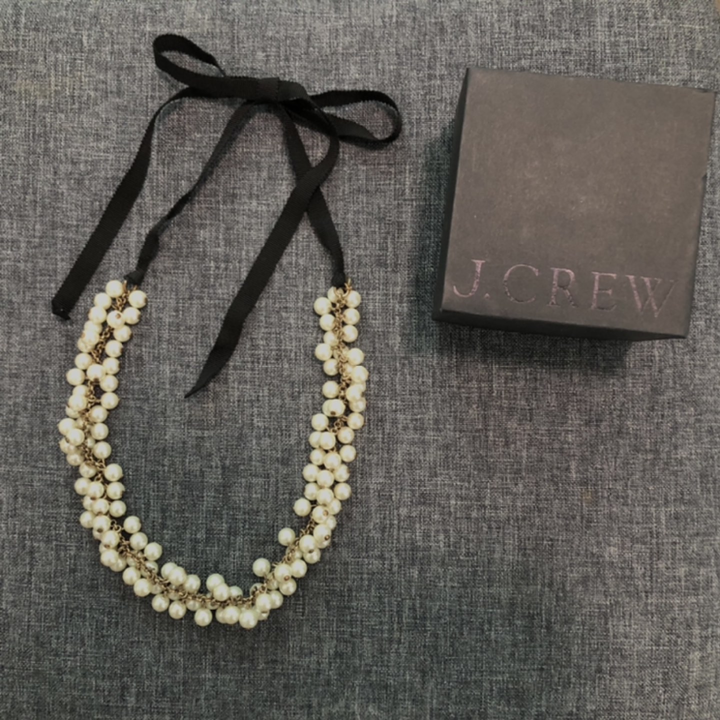 J Crew Faux Pearl Statement Necklace thumbnail