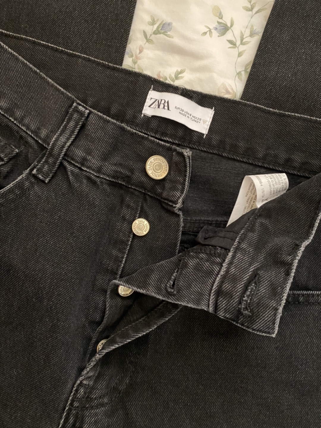 ZARA straight leg jeans image indicator(2)