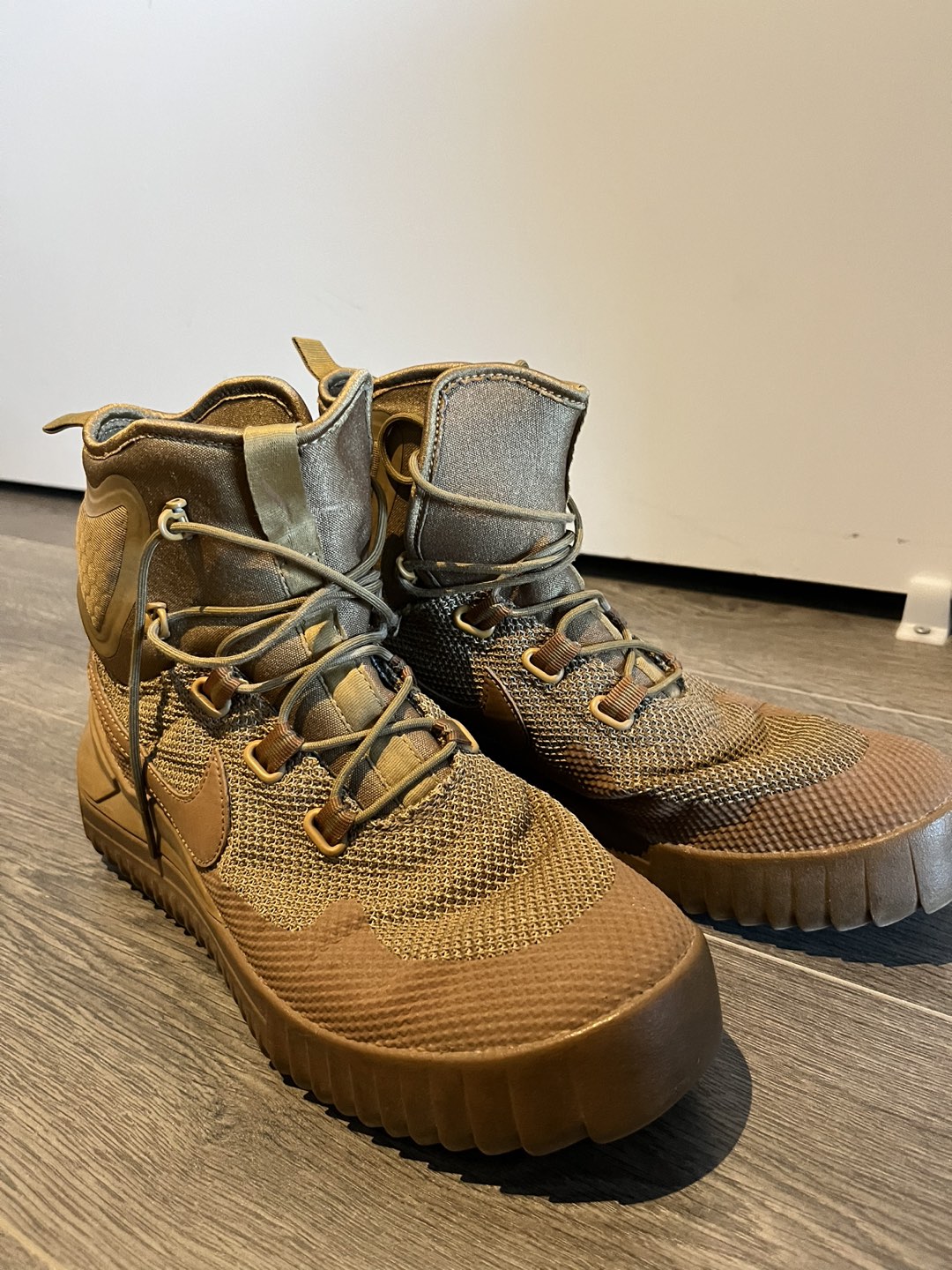Nike Air Wild Mid 'Golden Beige' - photo 3