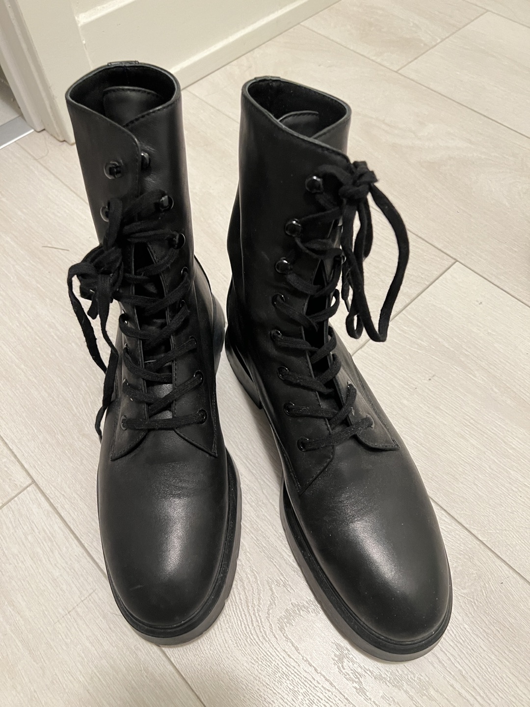 Stuart Weitzman boots thumbnail