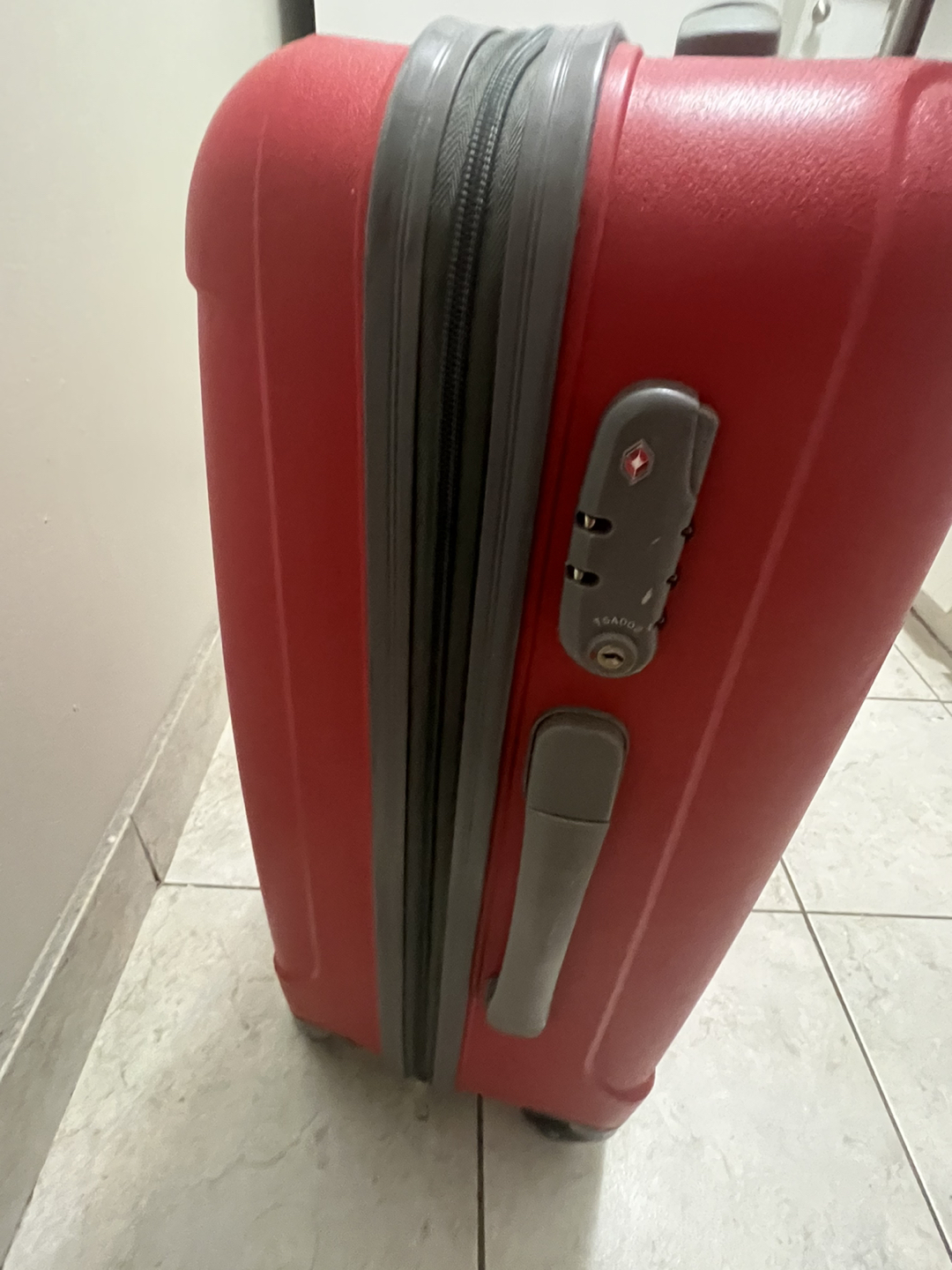 Luggage - photo 2