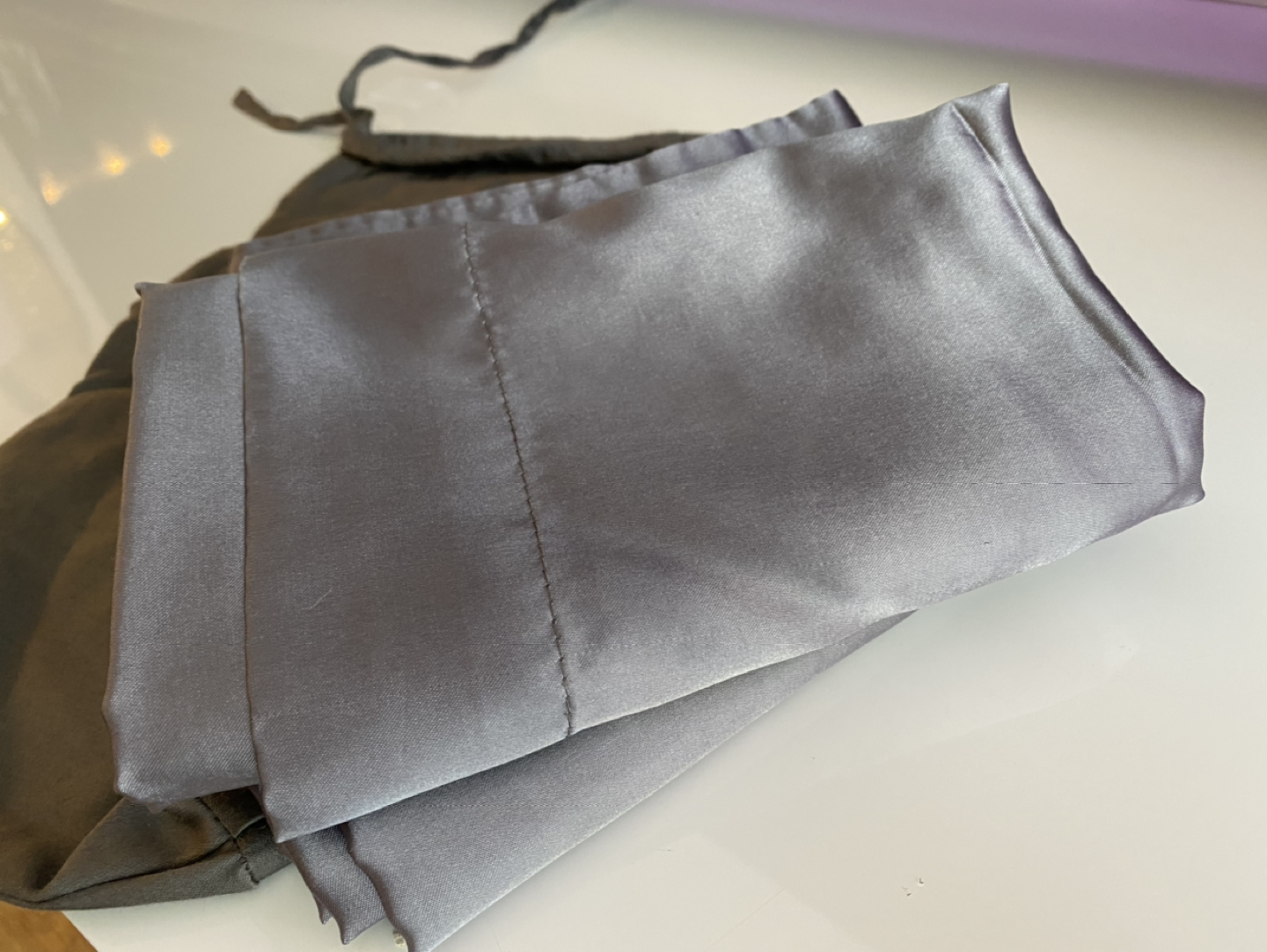 NEW Silk Grey Pillowcases thumbnail