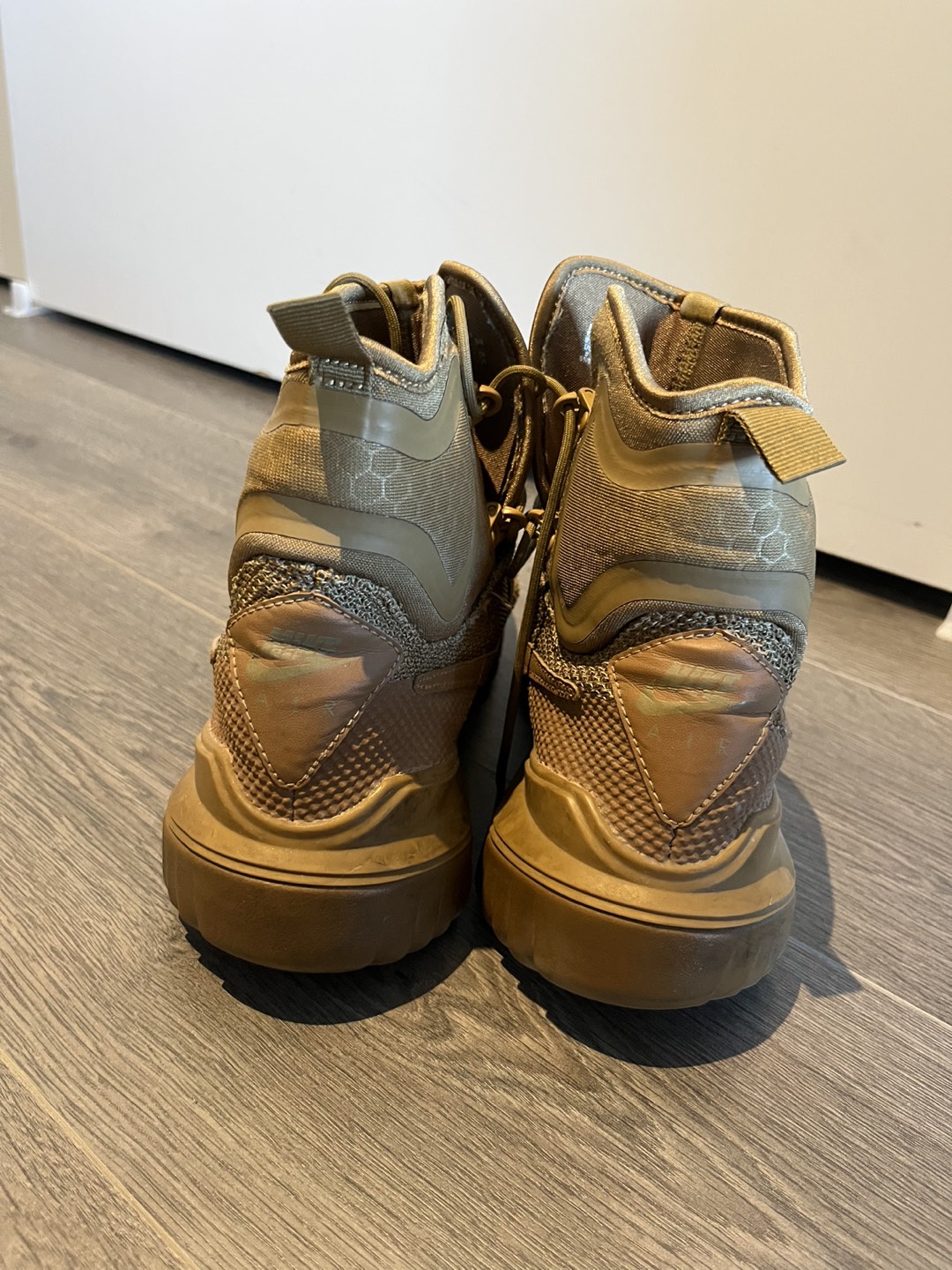 Nike Air Wild Mid 'Golden Beige' - photo 2