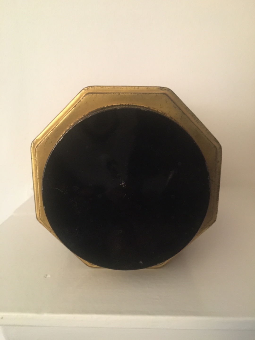 Octagonal court theme tea/cookie tin image indicator(3)