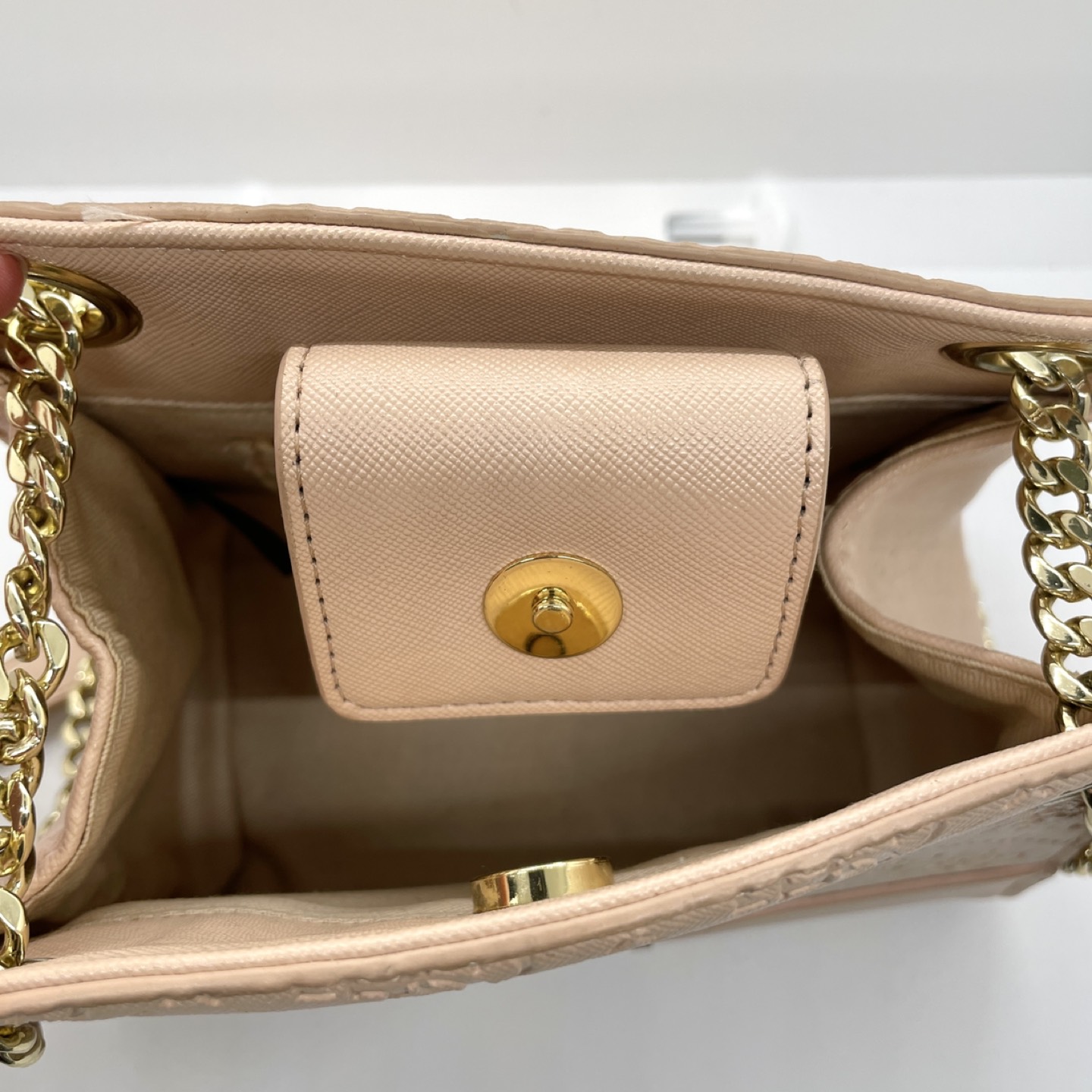 Guess light pink mini bag - photo 4