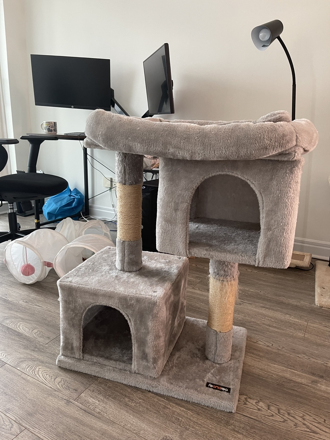 Cute Cat tree thumbnail