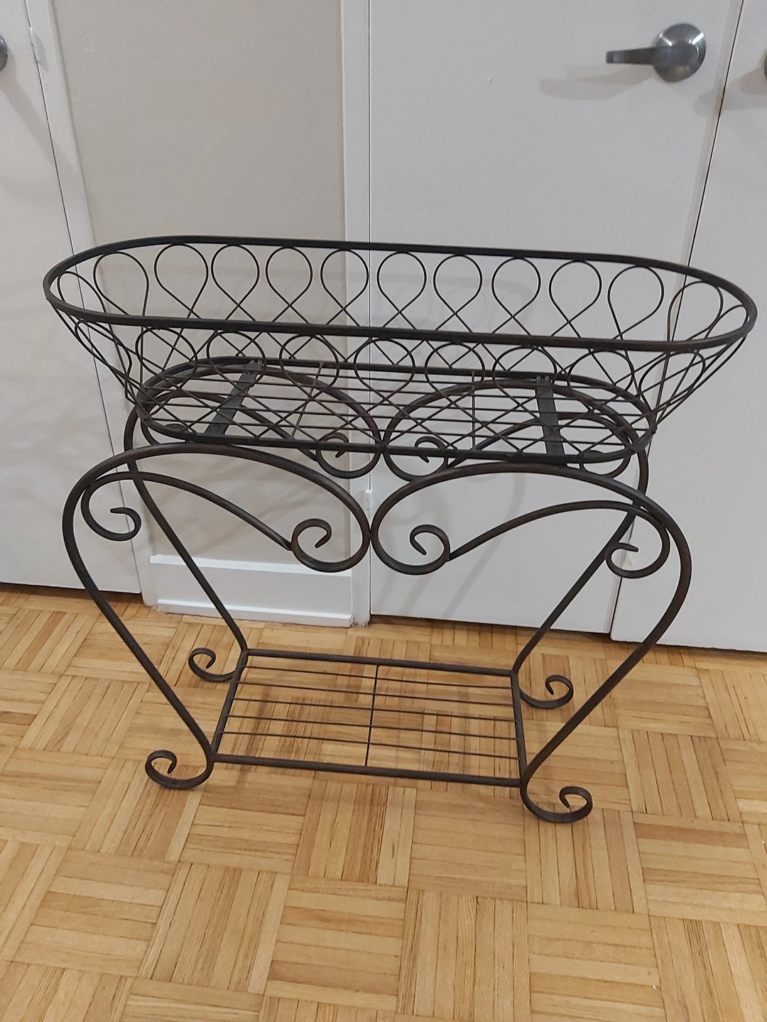 Metal Plant Stand thumbnail