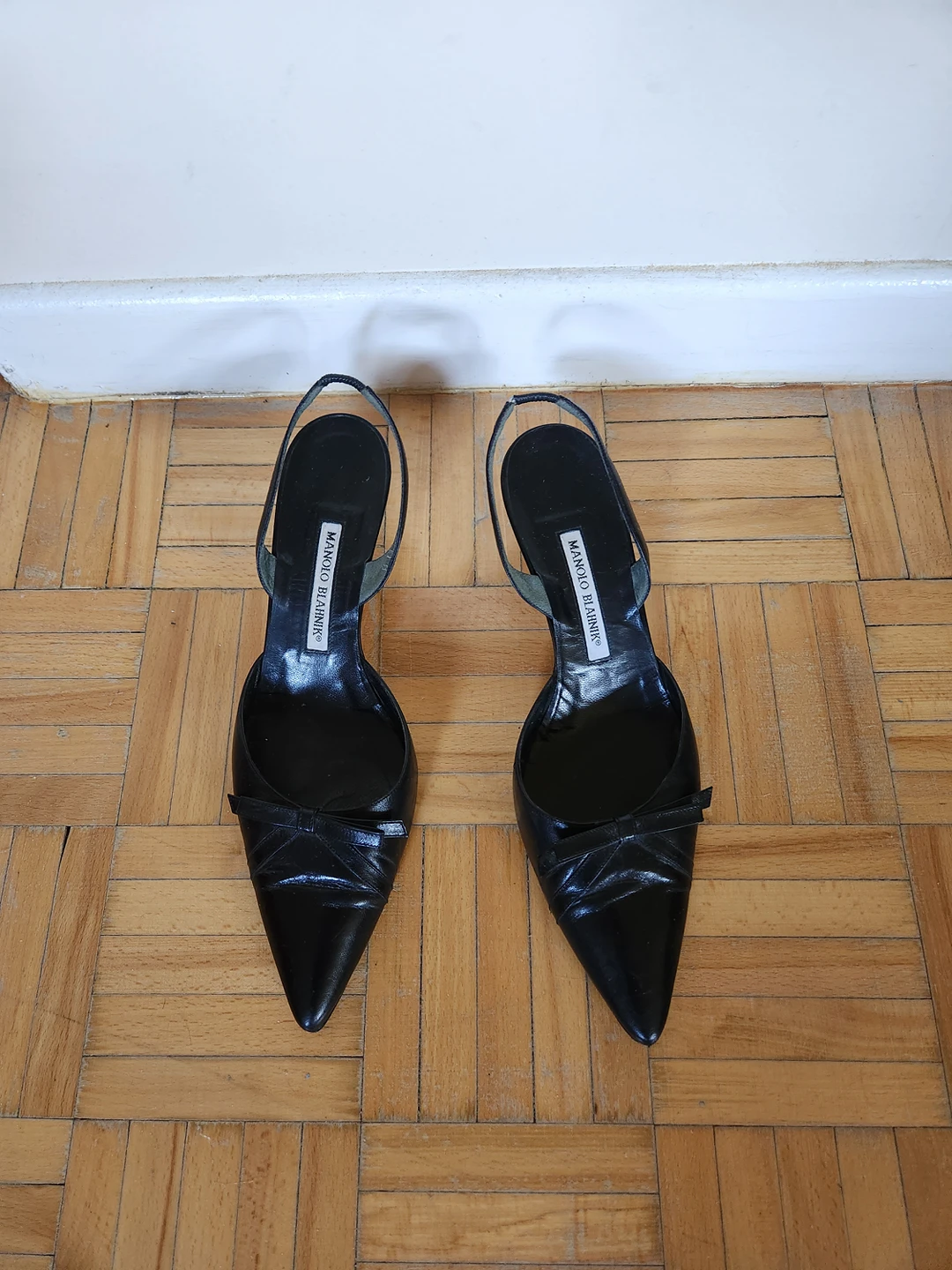 Manolo Blahnik black leather kitten heels shoes 8-8.5 thumbnail