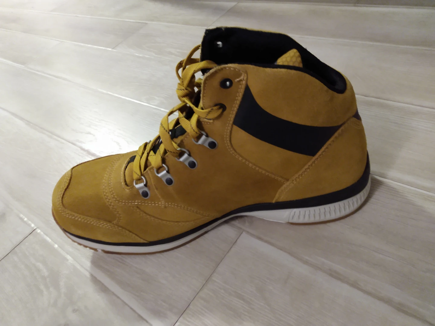 vismo  safety shoes