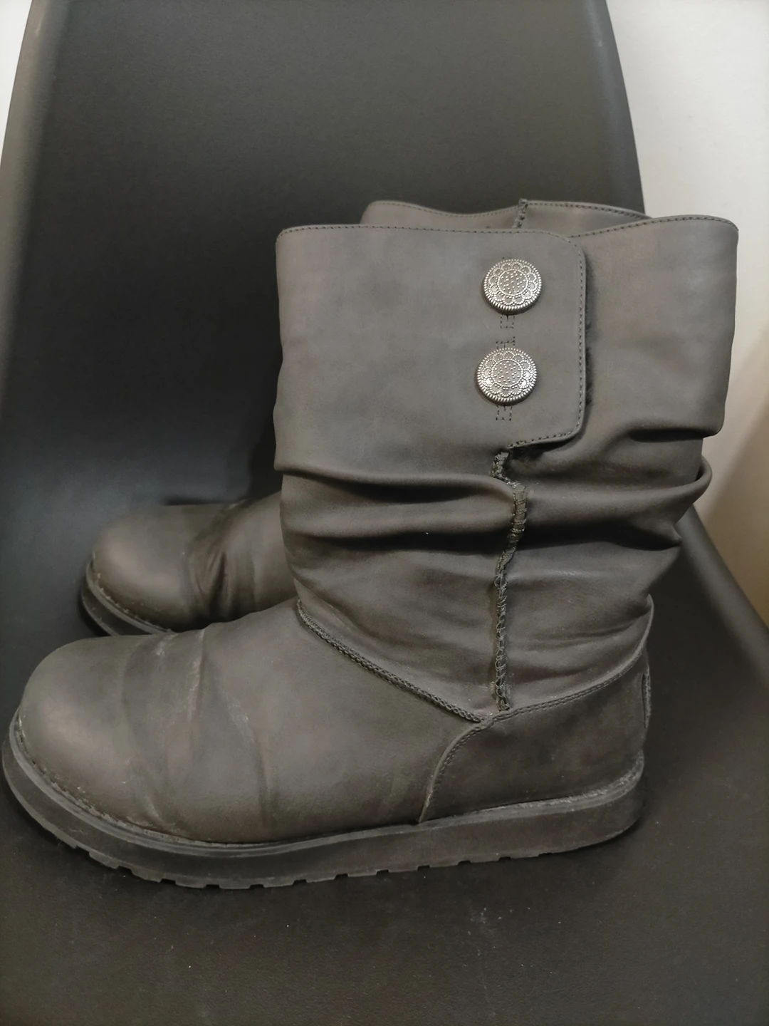 Skecher's Women's Snow Boots Size US 9 thumbnail