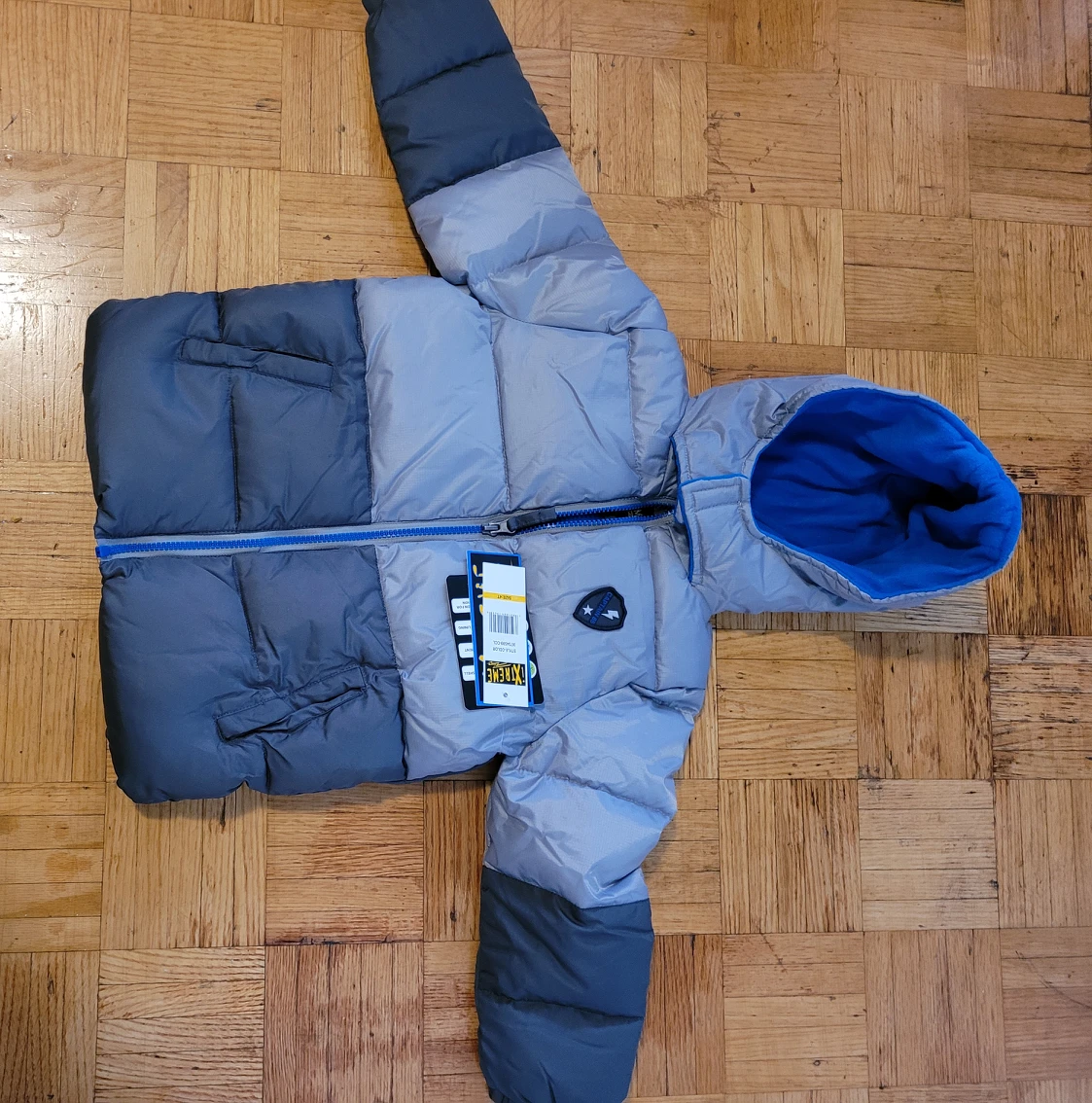 Brand  new winter Jacket 4T - photo 2