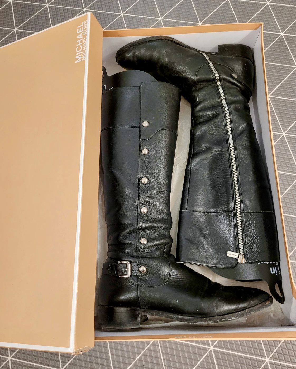Michael Kors Boots thumbnail