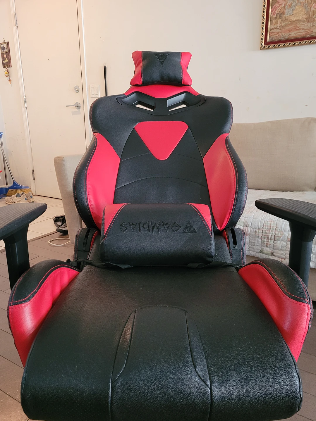 Gaming & Computer Chair - photo 3